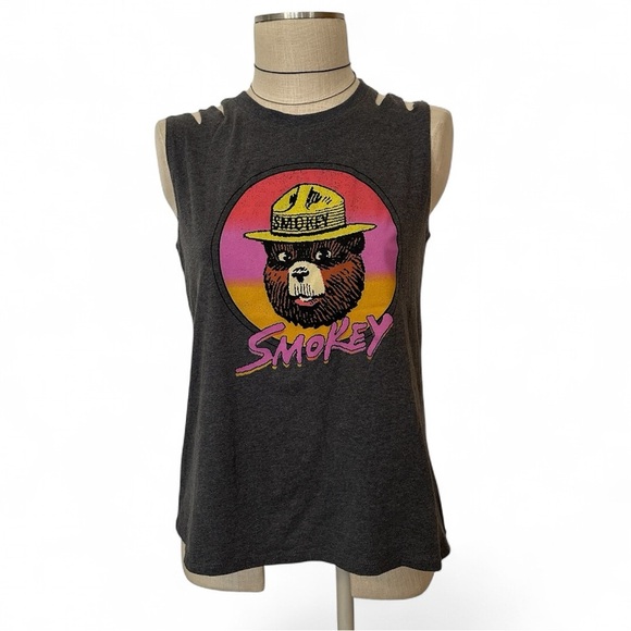 *NEW* Gray Smokey the Bear Graphic Sleeveless Cut Out Retro T-shirt - Picture 3 of 10